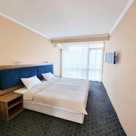 Azurro - 3*