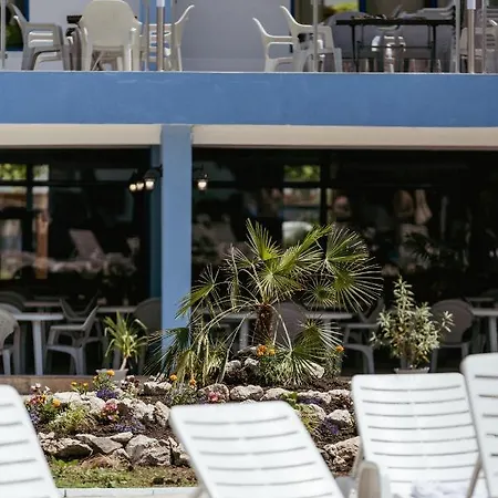 Otel Azurro 3*