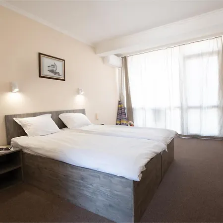 Hotell Azurro 3*