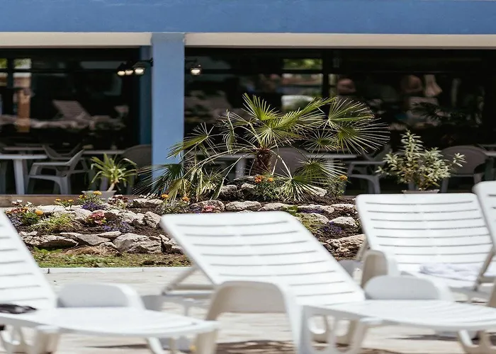 Хотел Azurro 3*